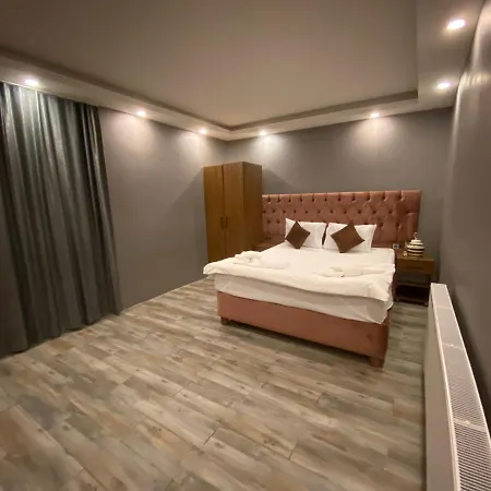 Big Peace Hotel